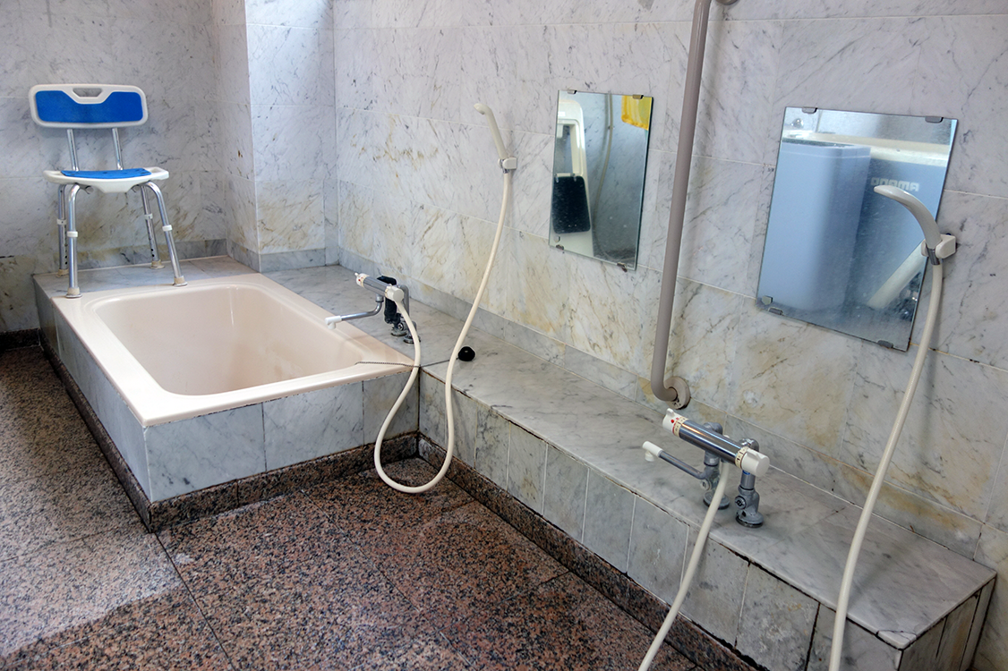 山崎病院の一般浴槽
